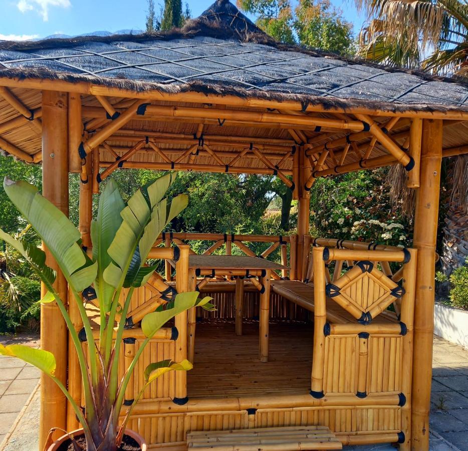 Les Du Relais D'aguilar 2*